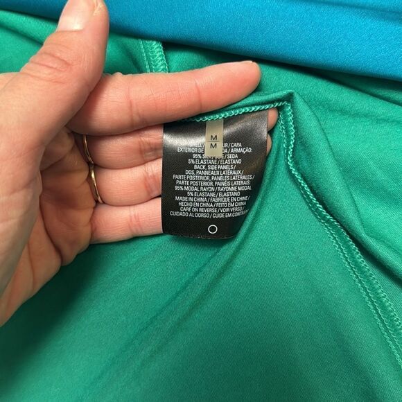 Elie Tahari Silk Blouse - Picture 5 of 9